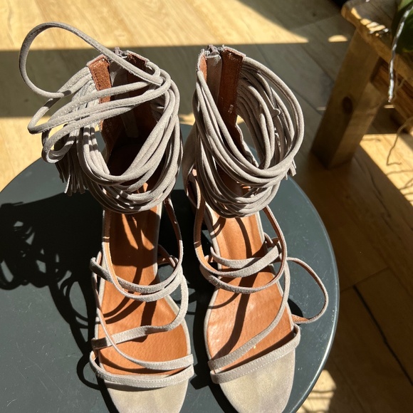Jeffrey Campbell Heeled Sandal - size 9 1/2 - Picture 3 of 5